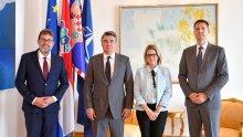 Milanović s predstavnicima Hrvata iz Srbije, izrazio spremnost da ih posjeti