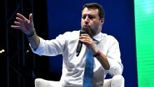 Salvini maskom dao potporu Trumpu