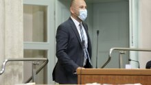 Zekanović napao Plenkovića: Tipkate po mobitelu dok zastupnik govori, kao u balkanskoj krčmi