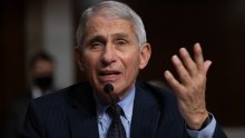 Fauci i pod Bidenom ostaje vodeći čovjek SAD-a za covid-19