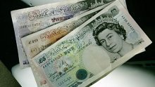 Pad tečaja funte nakon pogodovao britanskom turizmu