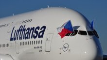 Lufthansa masovno otkazuje letove oko Božića zbog velikog broja oboljelih pilota