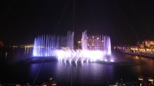 [VIDEO/FOTO] U Dubaiju puštena u rad najveća fontana na svijetu, radit će cijele godine i bacati vodu u nezamislive visine