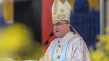 Bozanić: 'Blagdan Svih svetih širi vidike'; zanimljivo je što je zagrebački nadbiskup rekao o pandemiji koronavirusa
