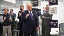 Oglasio se Trump: Pokušavaju nam ukrasti izbore! Twitter osporio tweet i zabranio komentiranje