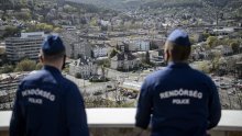 Mađarska produljila izvanredno stanje do 8. veljače; ostaje policijski sat, zabranjeno je okupljanje; online nastava za učenike i studente
