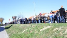 GLAS: Vlada odaje počast vukovarskim žrtvama riskiranjem zdravlja i života Vukovaraca