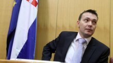 Država se rješava ipak samo 5.000 državnih i javnih službenika?