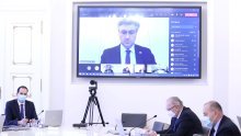 Premijer i dalje vodi sjednicu Vlade putem video veze: Ako ne uspijemo smanjiti visoke brojke, sadašnje mjere će se morati produljiti. Na stolu su i one strože