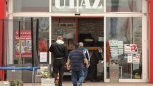 Potrošnja pala deveti mjesec za redom, ali manje nego ranije