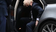 Britanski mediji javljaju: Johnson sazvao hitan sastanak zbog nove varijante covida-19