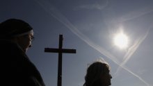 Muslimani zapalili dvije kršćanske crkve