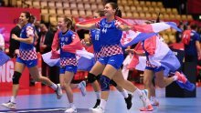 [VIDEO/FOTO] Senzacionalne 'kraljice šoka' oglasile su se nakon povijesnog uspjeha; Ćamila je spremila i poseban pozdrav za bahate Dance