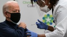 [FOTO] Joe Biden cijepio se protiv koronavirusa: 'Ljudi se nemaju čega bojati'