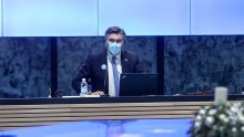 [FOTO] Plenković najavio plan cijepljenja, pa upozorio: Virus je i dalje tu, virus i dalje ubija