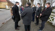 Uhićen 25-godišnjak koji je u Glini poticao na mržnju i vrijeđao Pupovca