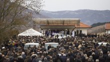 Tisuće okupljenih na sprovodu šestero mladih koji su stradali u novogodišnjoj noći: 'Zamolimo Boga za snagu novoga početka'