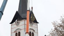 [VIDEO/FOTO] Pogledajte kako su vatrogasci za par sekundi skinuli 15 tona težak zvonik sa sisačke katedrale