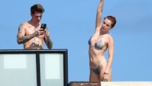 [FOTOPRIČA] Zima nije ista za sve; Bella Thorne uživa u Meksiku kao da sutra ne postoji