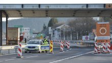 Dramatična potjera na cesti prema Zagrebu: Gotovo 50 km bježao od policije pa im slupao više automobila