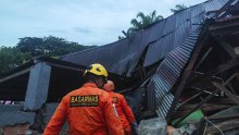 [FOTO] U potresu na indonezijskom otoku najmanje 35 poginulih, stotine ozlijeđenih; prijeti jak cunami