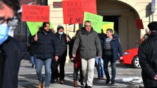 SDP-ovci pred Gradskom kućom: Požega je zaražena virusom korupcije