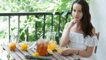 [VIDEO] Kombucha je odlična za kožu, a osim čaja možete napraviti i masku
