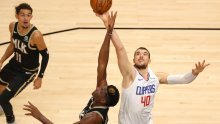 Mladi Hrvat Zubac opet ostvario double-double učinak, a oduševio je i jednog suigrača moćnim zakucavanjem: Da, zbog njega sam postao bolji igrač...