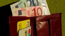 Financijskim znanjem Hrvati u društvu Albanaca i Bjelorusa