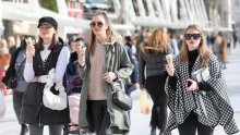 Sunčanu i toplu subotu Hrvati su iskoristili za šetnju špicom, a najviše pažnje privlačile su zgodne Dalmatinke