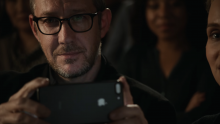 Apple: iPhone 7 ima kamericu ravnu filmskima