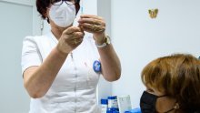 Od početka ožujka cijepljenje u dvoranama u Splitu i Sinju, županija razvila svoju aplikaciju za naručivanje
