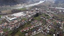 [FOTO] Hrvatska Kostajnica - Grad prepolovljena stanovništva koji je izgubio tri četvrtine radnih mjesta