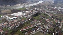 [FOTO] Hrvatska Kostajnica - Grad prepolovljena stanovništva koji je izgubio tri četvrtine radnih mjesta