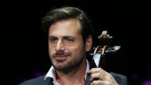 Odmor iz snova: Stjepan Hauser uživa na Maldivima s tajanstvenom brinetom