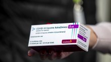 I Irska iz predostrožnosti privremeno suspendira cijepljenje AstraZenecom