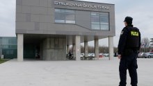 Završena drama u Sisku: Uhićen mladić koji je ušao u zgradu Strukovne škole u Sisku i prijetio bombom