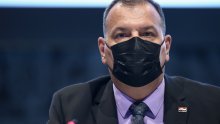 Beroš: Moja majka je cijepljena AstraZenecom, ja ću se cijepiti. Struku treba slušati