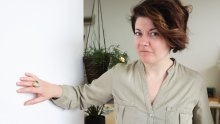 [VIDEO/FOTO] Nakit je njezina preokupacija i životni poziv: Bračanka Petra Markusović stvara prave male umjetničke minijature koje u svakodnevicu unose dašak mora i ljeta
