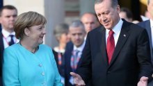 Merkel prijeti Erdoganu neulaskom Turske u EU