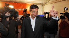 Pahor ne razmišlja o ostavci unatoč referendumu