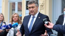 Plenković: Milanović se na izborima predstavlja da je normalan, a to je upitno. Ako mu je teško, neka pati