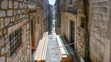 [FOTO] Čačić se ispričao zbog urušavanja kuće u Dubrovniku, najavio obnovu