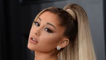 Ariana Grande prisjetila se žrtava bombaškog napada: 'Molim vas, znajte da mislim na vas danas'