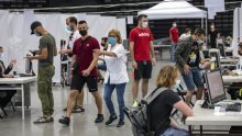 Nakon vojske izbornika imamo vojsku epidemiologa: Navijate li i vi za Izraelce i Amerikance ili branite britansko-švedske boje?