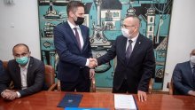 Najmlađi gradonačelnik Osijeka preuzeo dužnost; Radić: Neće biti nikakve 'sječe glava'