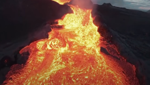 [VIDEO] Impresivan prizor: Youtuber snimao erupciju vulkana na Islandu, dron uletio u lavu
