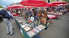 [FOTO/VIDEO] U Zagrebu nakon dugo vremena zaživio 'Mali plac', tradicionalno nedjeljno okupljanje ljubitelja antikviteta, umjetnina i starina