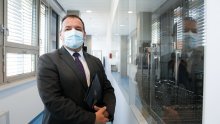 Beroš: Dragi sugrađani, susjedi, znani i neznani. Moramo se mijenjati