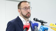 Tomašević: Ministarstvo treba donijeti više odluka o obnovi, povratka Trga maršala Tita neće biti